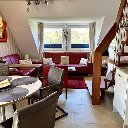 Deichwiese Ferienwohnung: Sylt Garden Retreat