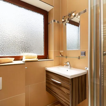 Deichwiese Ferienwohnung: Sylt Garden Retreat