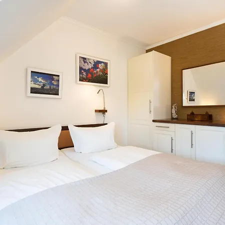 Apartment Deichwiese Ferienwohnung: Sylt Garden Retreat *