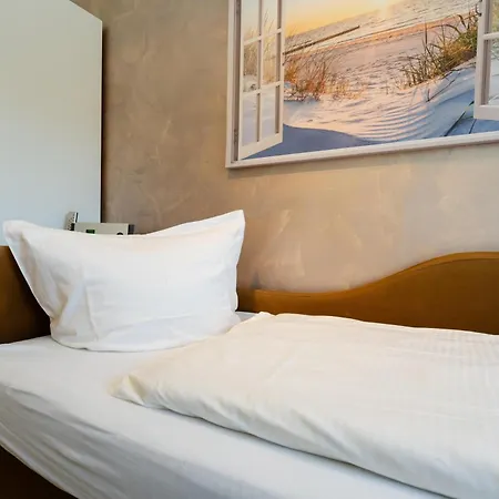 Deichwiese Ferienwohnung: Sylt Garden Retreat * Westerland