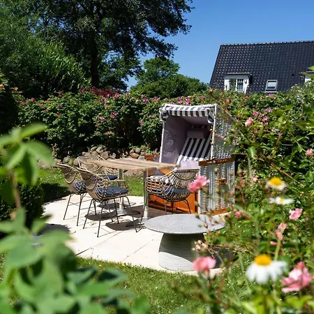 Apartment Deichwiese Ferienwohnung: Sylt Garden Retreat *